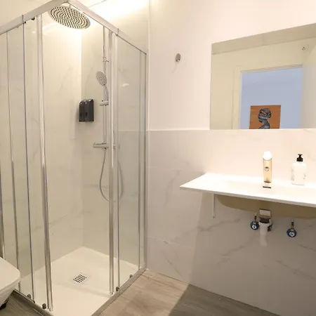 Coquetos Y Comodos A Pie De Calle Sagunto